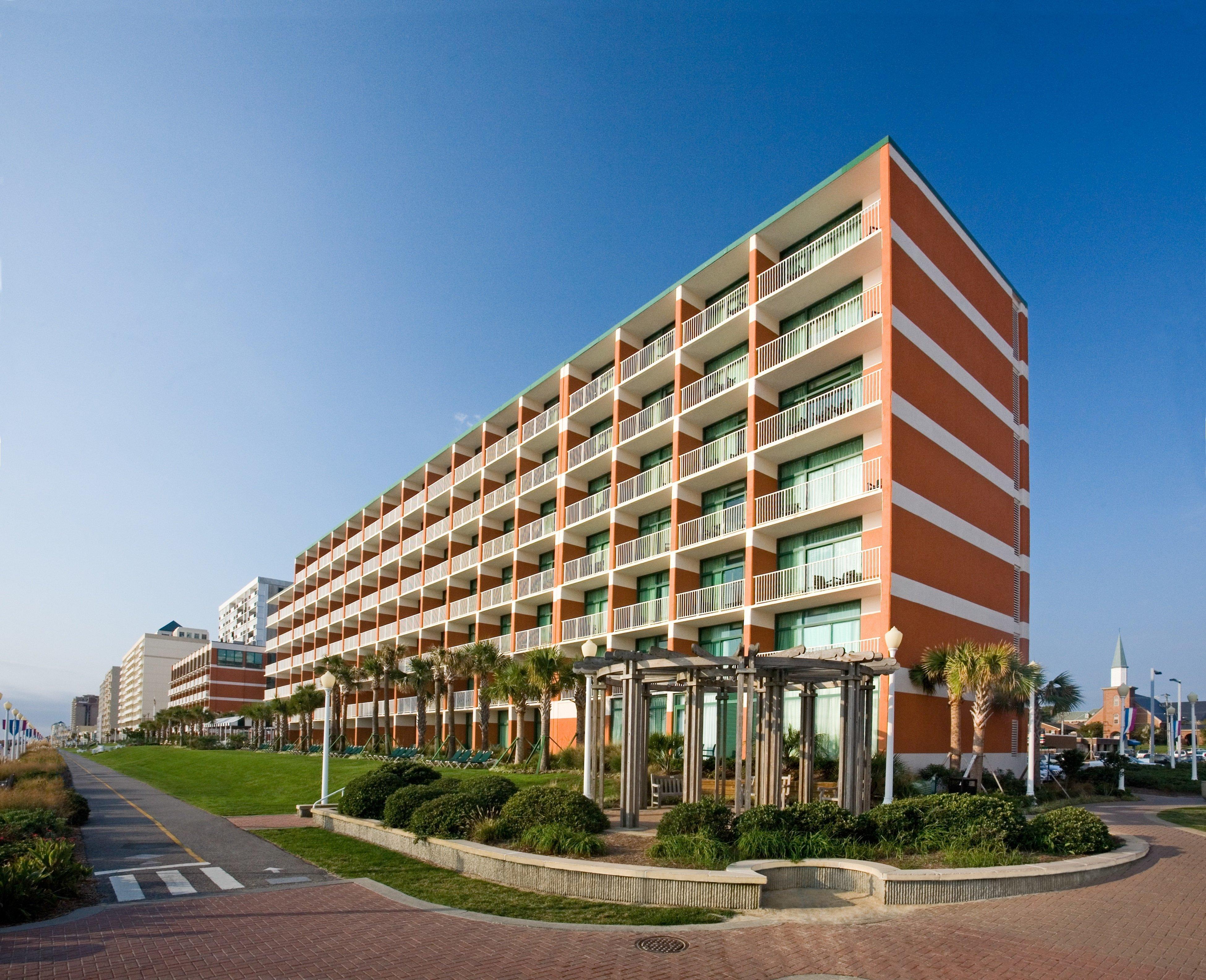 Holiday & - North Beach By Ihg Resort 4*